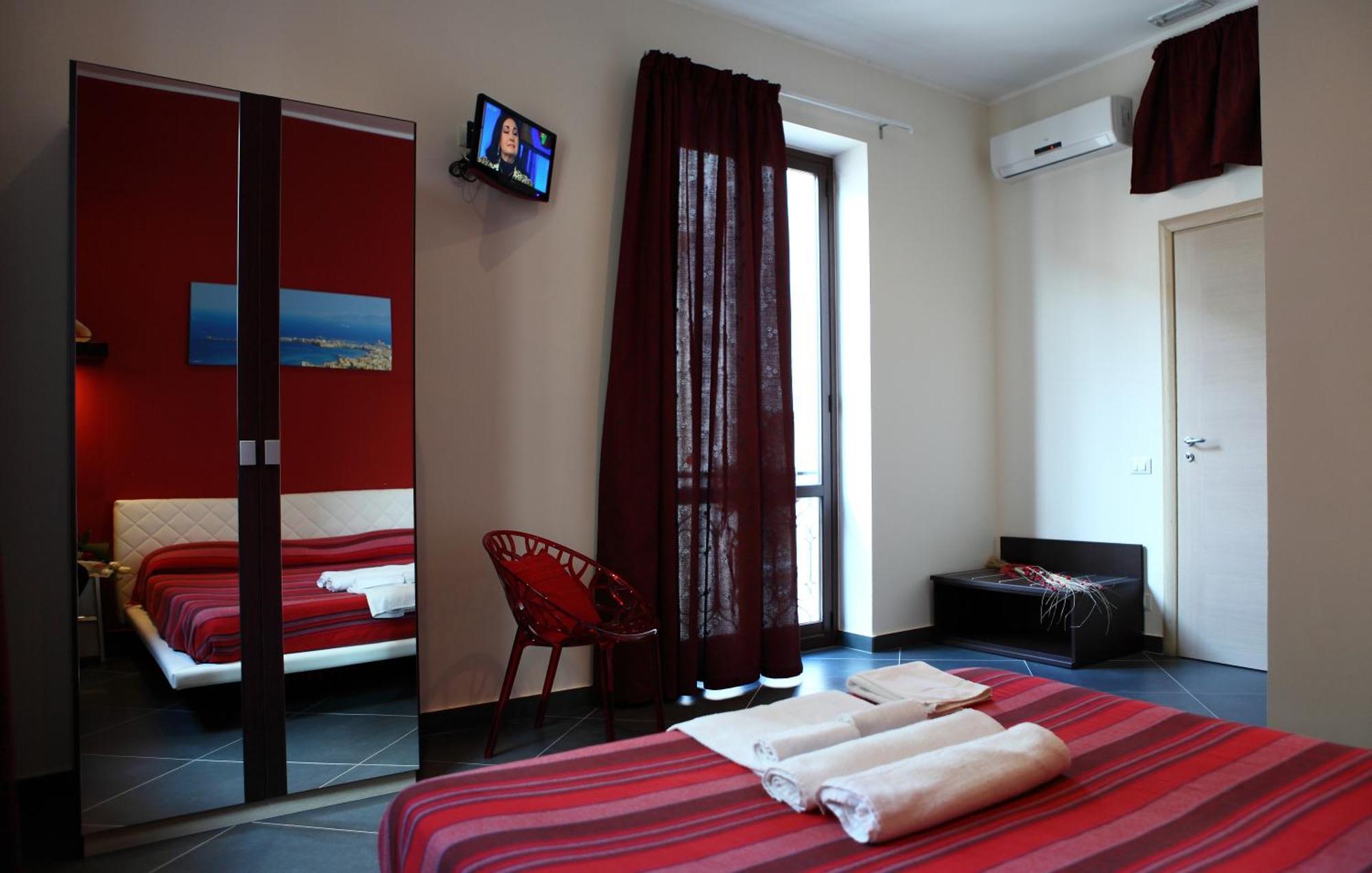 Aparthotel Palazzo Dei Corsari Trapani Esterno foto