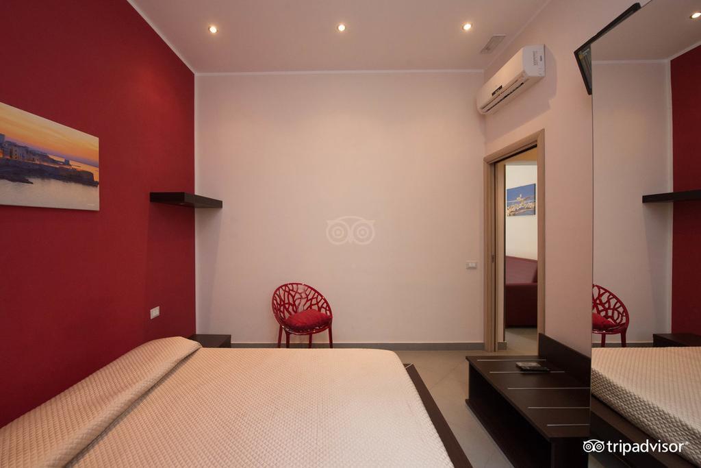 Aparthotel Palazzo Dei Corsari Trapani Esterno foto