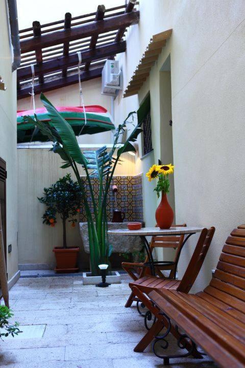 Aparthotel Palazzo Dei Corsari Trapani Esterno foto